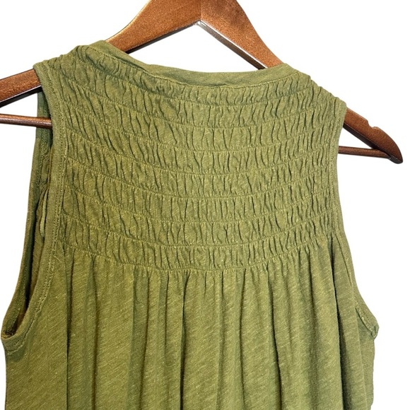FREE PEOPLE New To Town Olive Green Smoked Linen Blend Tank Top Women’s Small - Picture 8 of 11